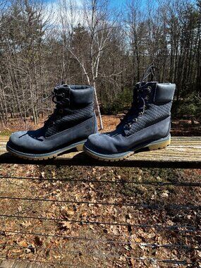 Timberland 6” Women’s Blue Leather sz 6.5 M